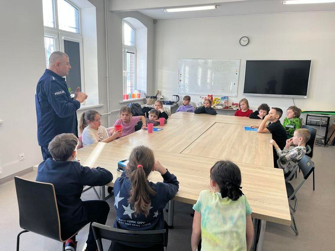 Spotkania malborskich policjantów w ramach akcji „Kręci mnie bezpieczeństwo w zimie”.