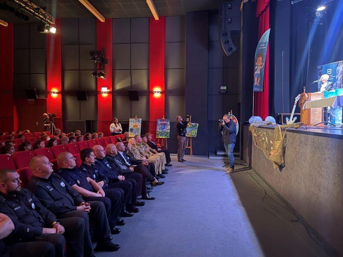 Sztum. Inauguracja programu edukacyjnego pn. „AKTYWNI BŁĘKITNI - szkoła przyjazna wodzie.