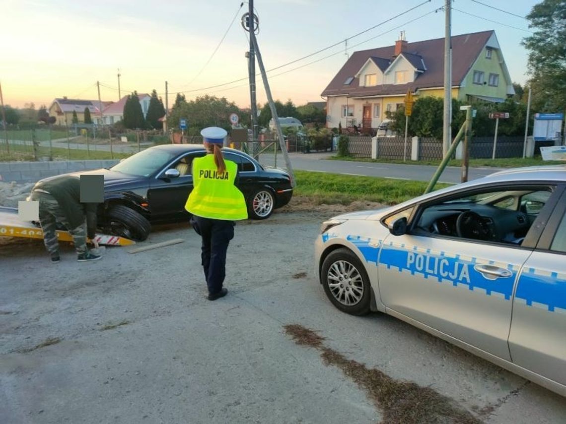 Sztum. Pijany uderzył w bramę.