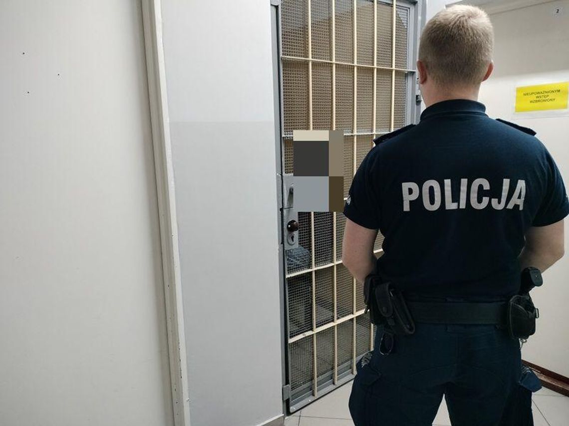 Sztum. Usiłował ukraść alkohol, a kiedy mu się to nie udało, ukradł pracownikowi telefon.