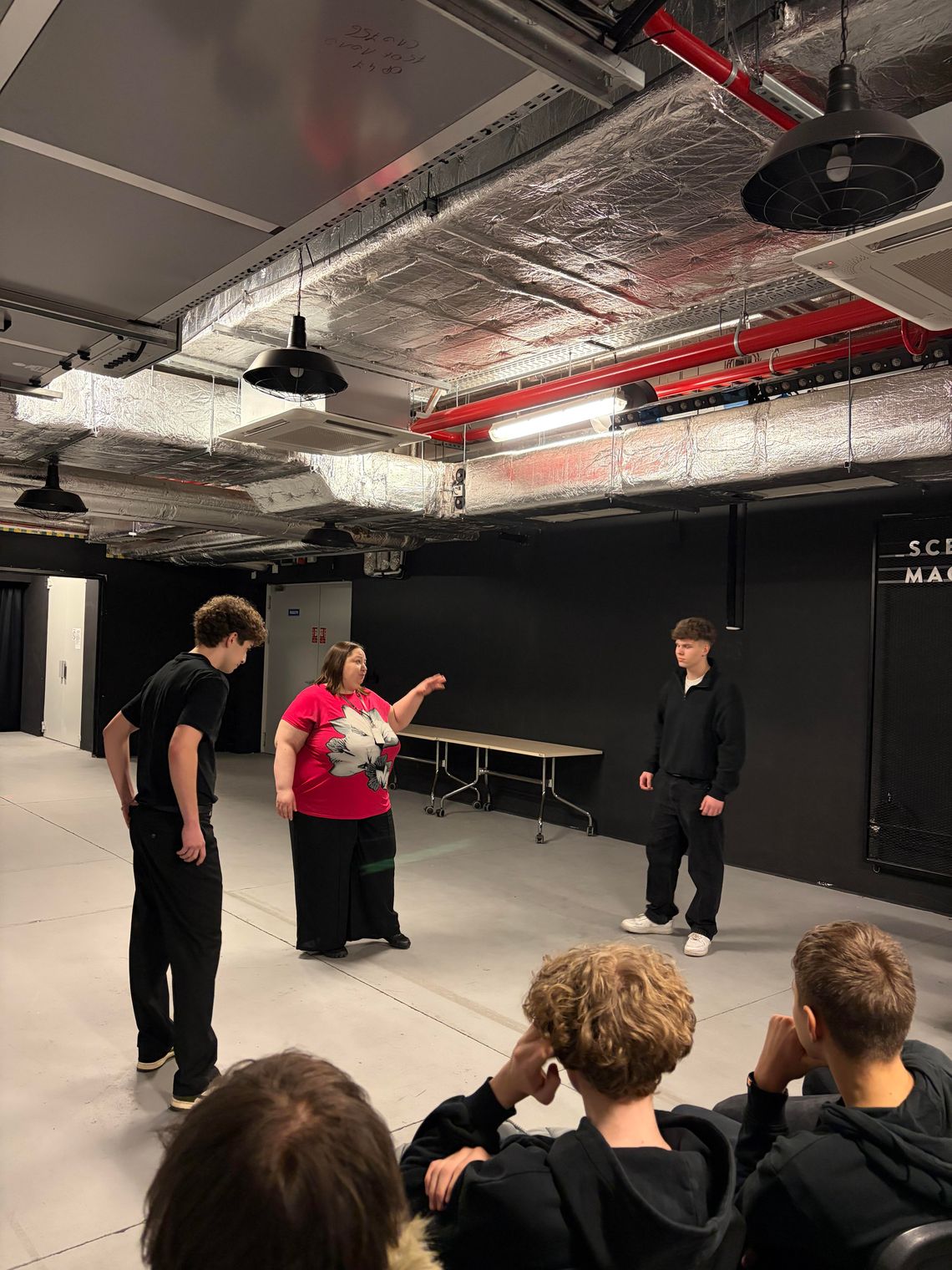 Uczniowie malborskiego Technikum nr 3 w Teatrze Szekspirowskim. Uczniowie malborskiego Technikum nr 3 w Teatrze Szekspirowskim.