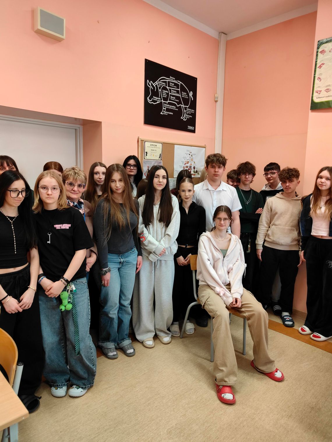 Uczniowie Technikum nr 3 w Malborku poznali zasady bezpieczeństwa żywności.