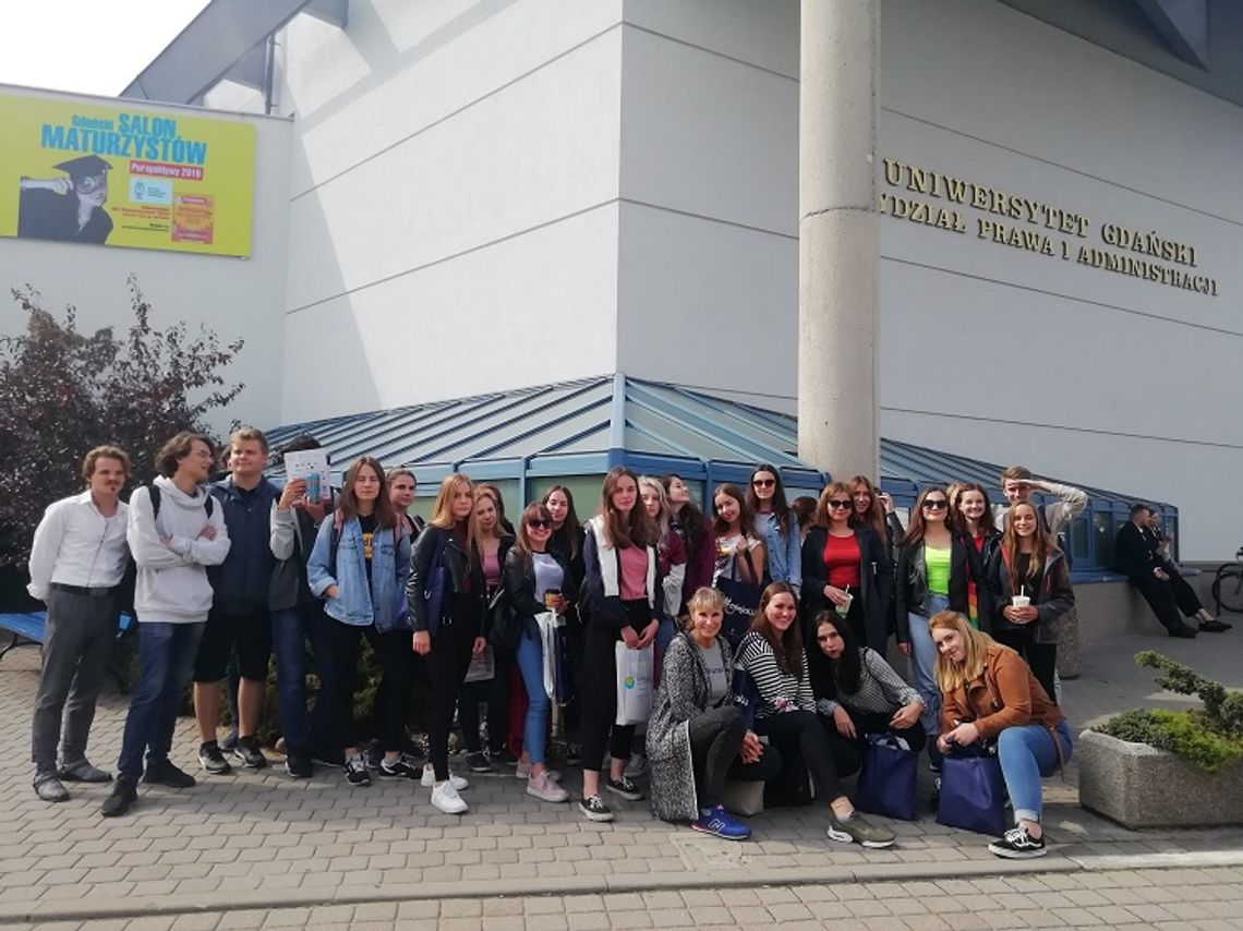 Uczniowie z 2LO wzięli udział w targach edukacyjnych na Uniwersytecie Gdańskim