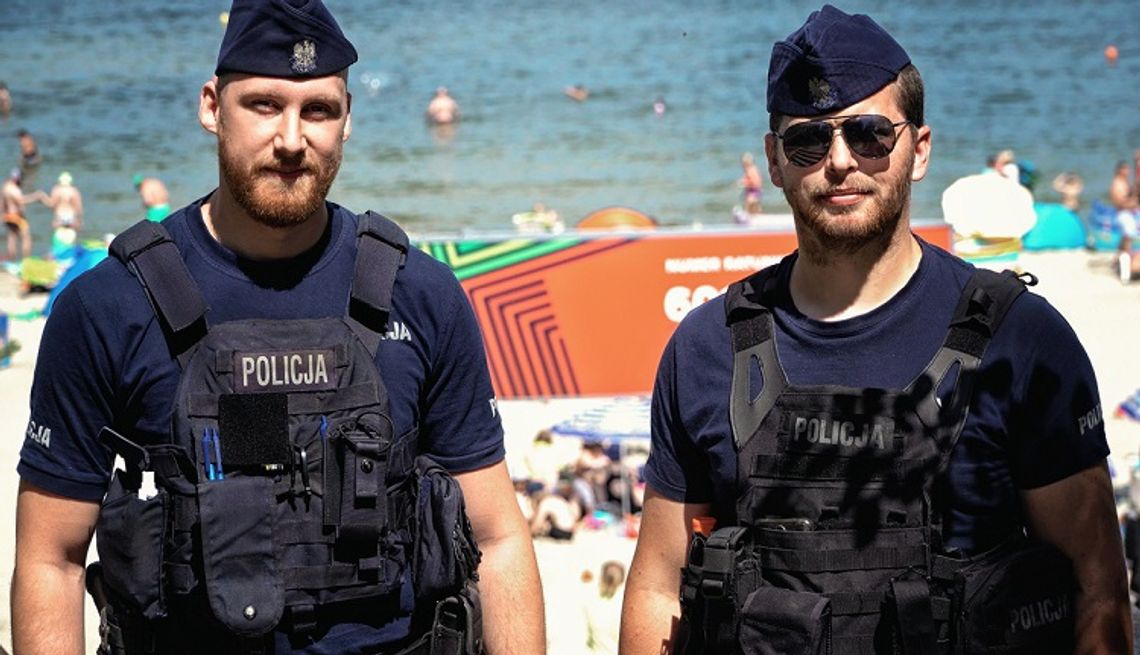 Więcej policjantów na wakacje. Nowodworska policja dostała dodatkowe wsparcie na sezon letni.