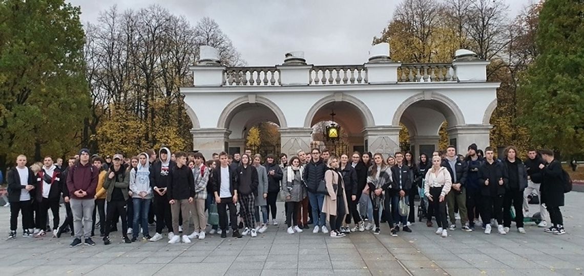 Wyjazd ZSP nr 3 do Warszawy w ramach projektu „Poznaj Polskę”