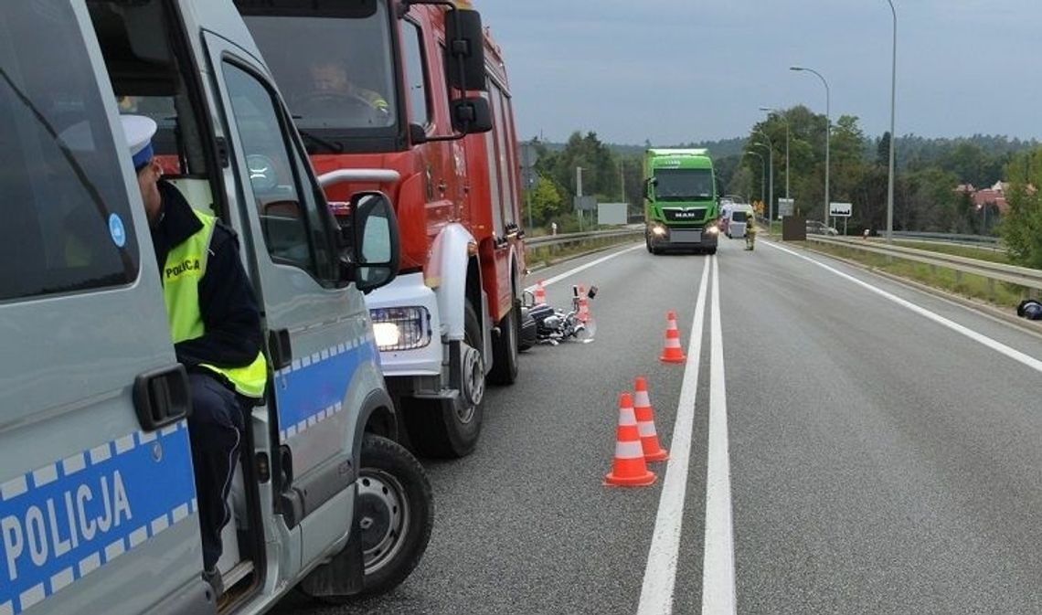 Wypadek na drodze krajowej nr 22, policjanci apelują o ostrożność