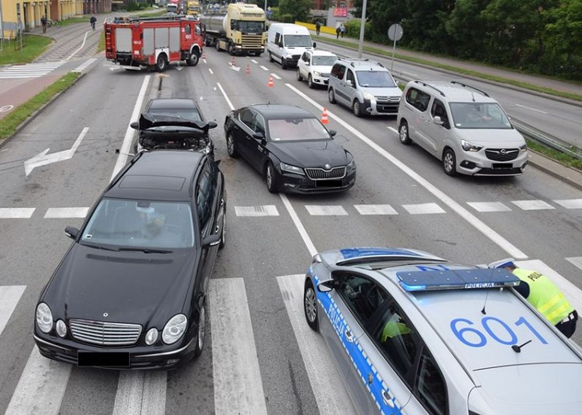 Wypadek w centrum Malborka. Poszkodowani zostali przewiezieni do szpitala.