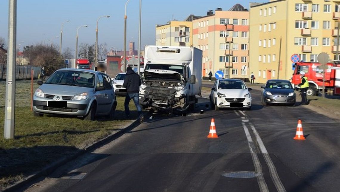Wypadek z udziałem 4 pojazdów w Malborku