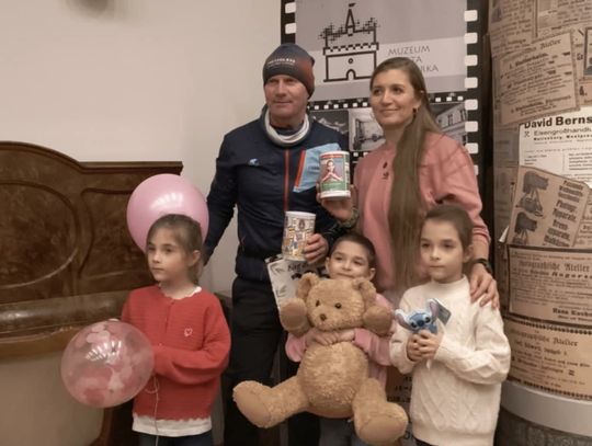 Siostry Lewandowskie wspólnie z Andrzejem Potoczkiem i Dorotą Wołkowską Siostry Lewandowskie wspólnie z Andrzejem Potoczkiem i Dorotą Wołkowską